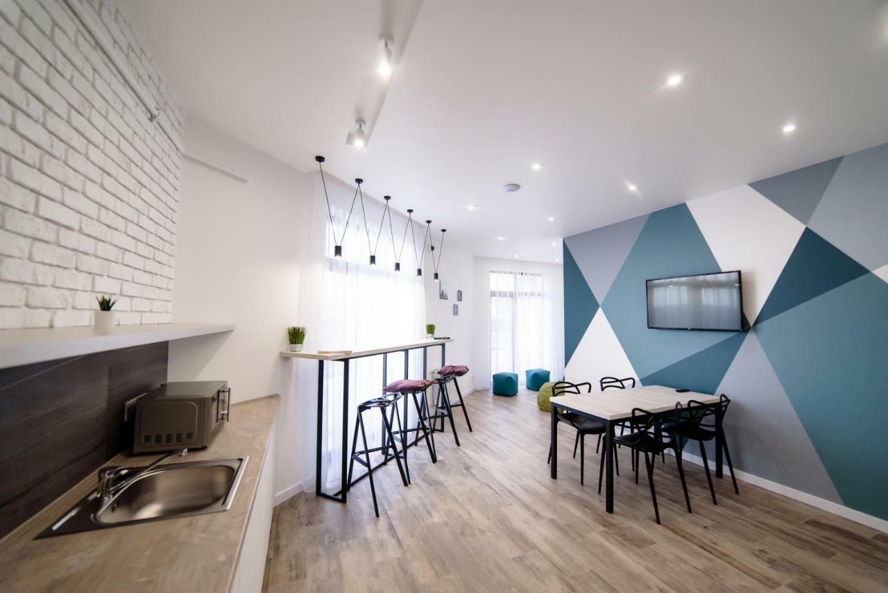 Is'Land Hostel Ужгород Экстерьер фото