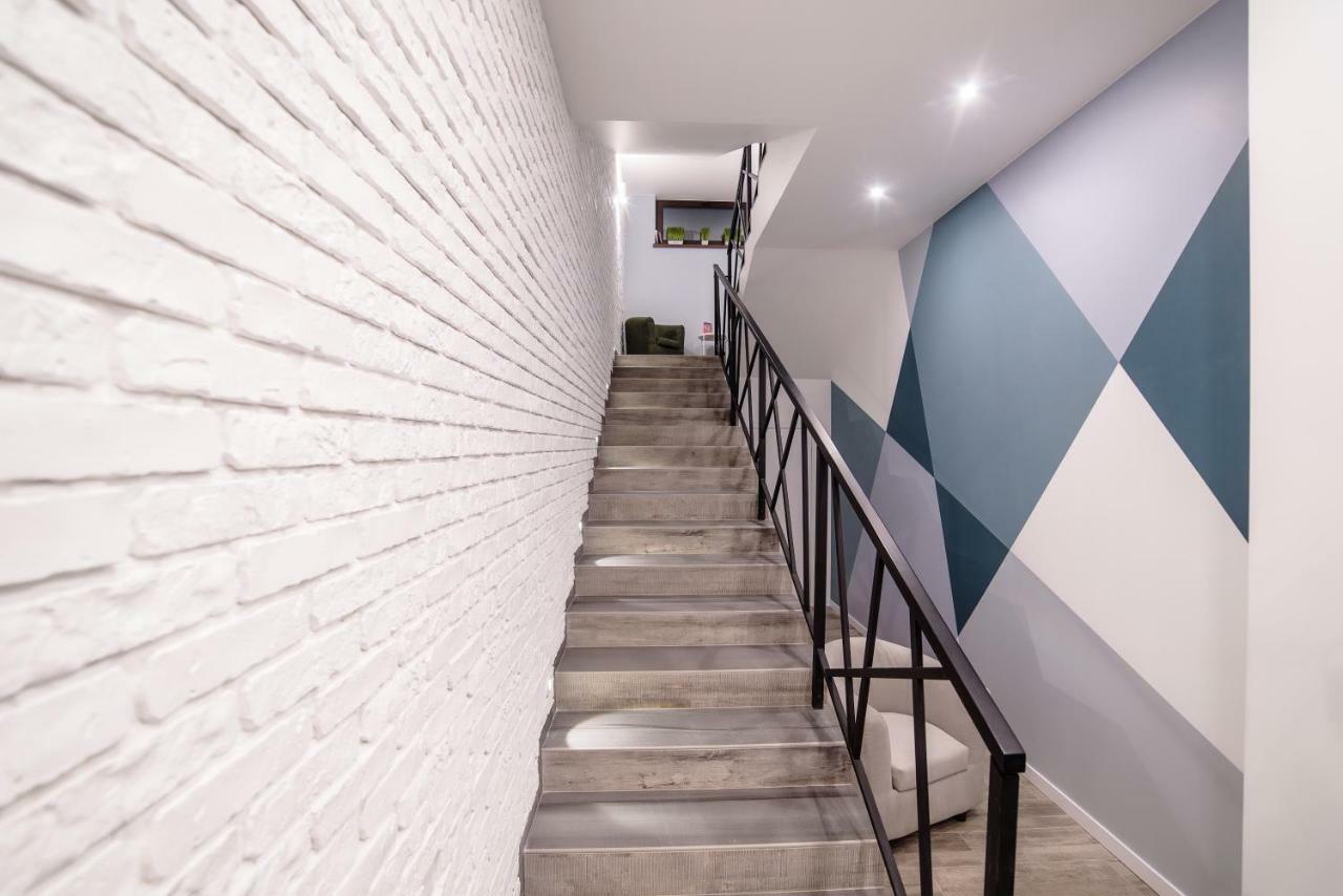 Is'Land Hostel Ужгород Экстерьер фото
