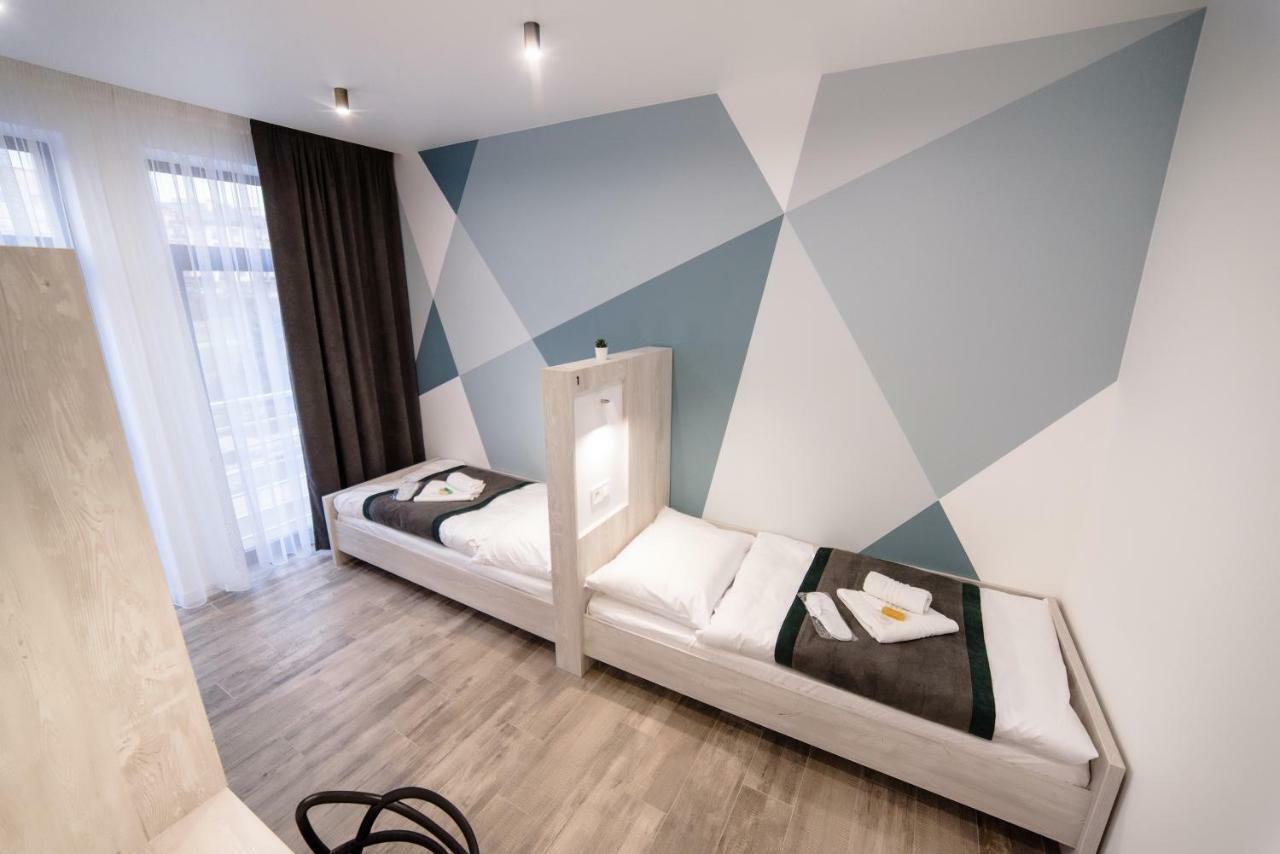 Is'Land Hostel Ужгород Экстерьер фото