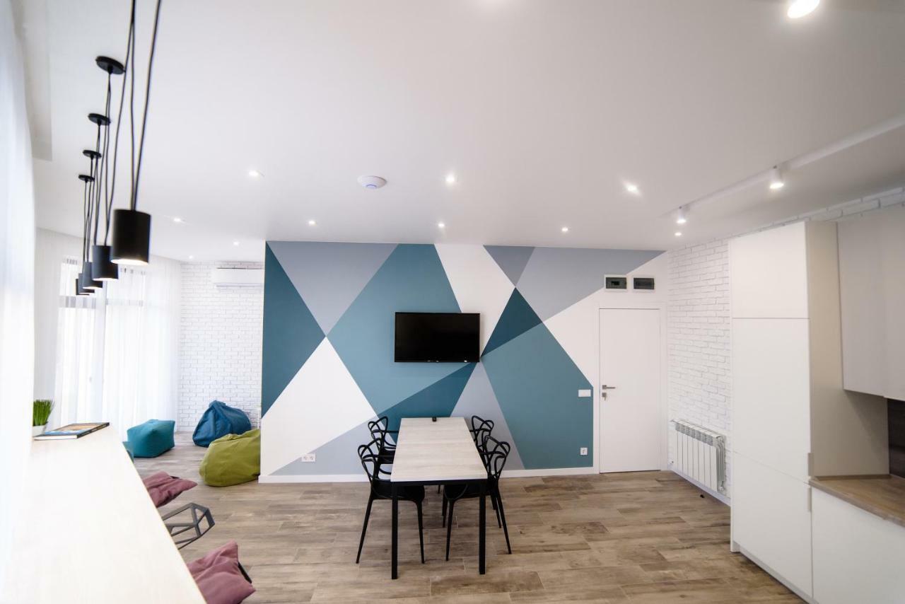 Is'Land Hostel Ужгород Экстерьер фото